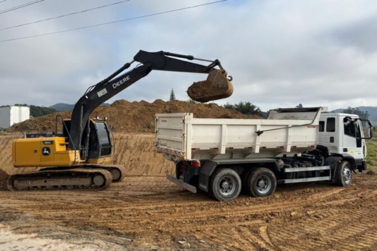 Semana come�a com sol e prefeitura divulga cronograma da Secretaria de Obras de Gaspar