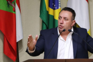 Ciro Quintino entra para a hist�ria ao ser eleito pela quinta vez presidente da C�mara de Gaspar
