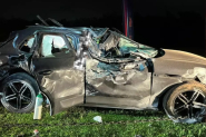 Motorista b�bada colide contra poste e passageira tem bra�o mutilado em BC