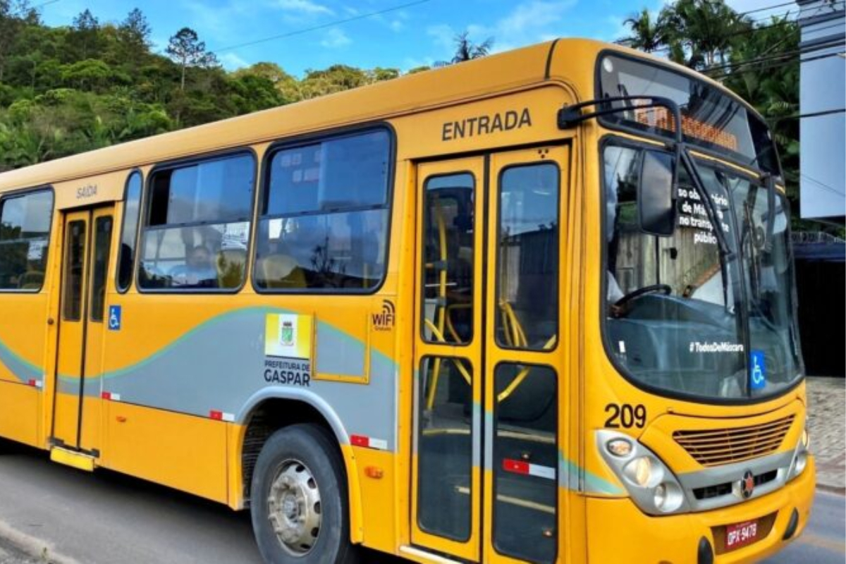 Estudantes de Gaspar t�m at� 1� de fevereiro para regularizar o Cart�o Estudante