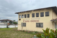 Gaspar recebe escritura de doa��o do Centro Educativo Maria Hendricks