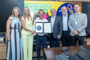 Santa Catarina lança selo 'Pessoa com Autismo a Bordo' com distribuição gratuita