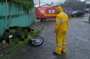 Cabo de alta tensão se rompe e jovem de 18 anos morre eletrocutado em Blumenau