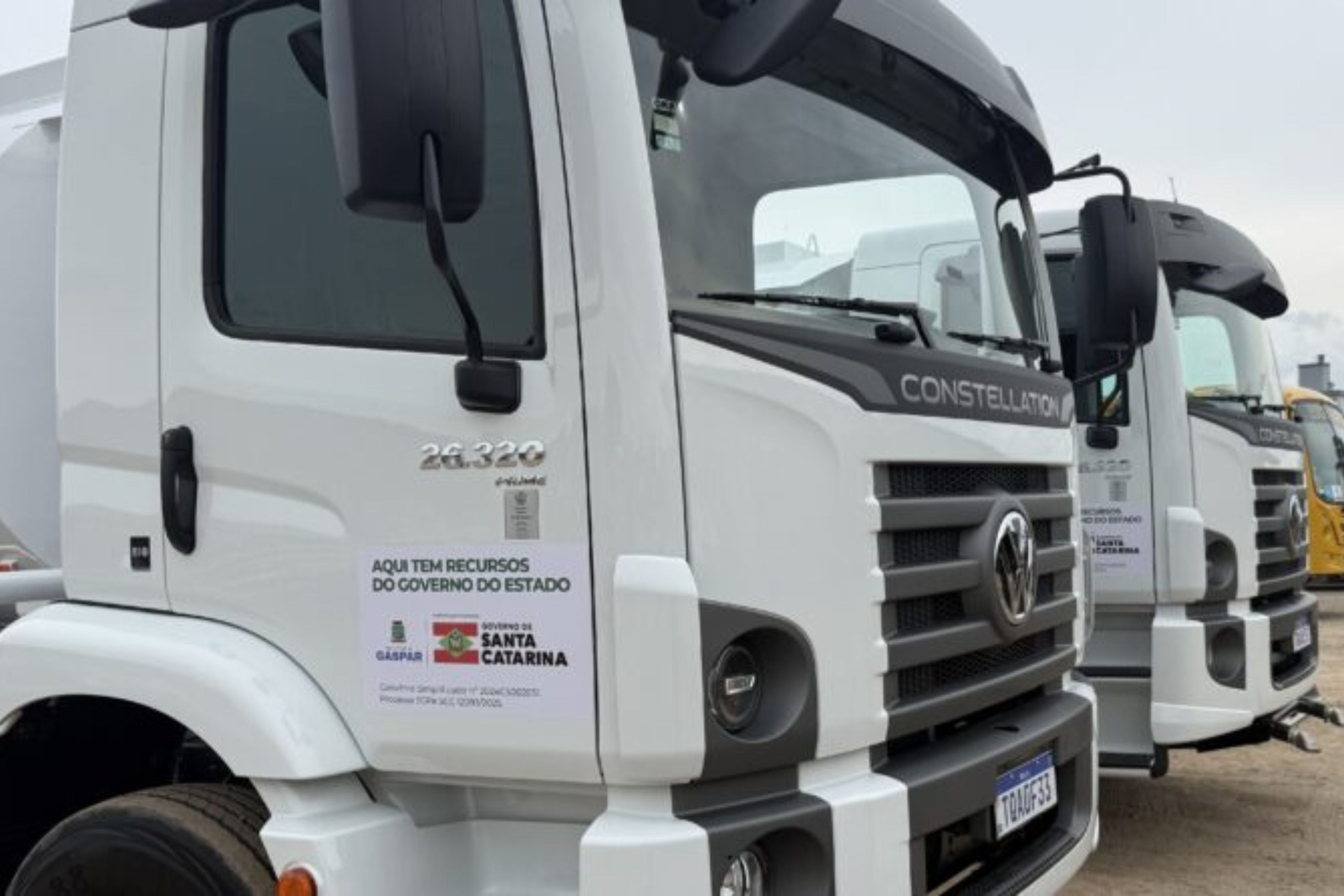 Investimento de R$1,5 milh�o garante dois novos caminh�es-pipa para Gaspar